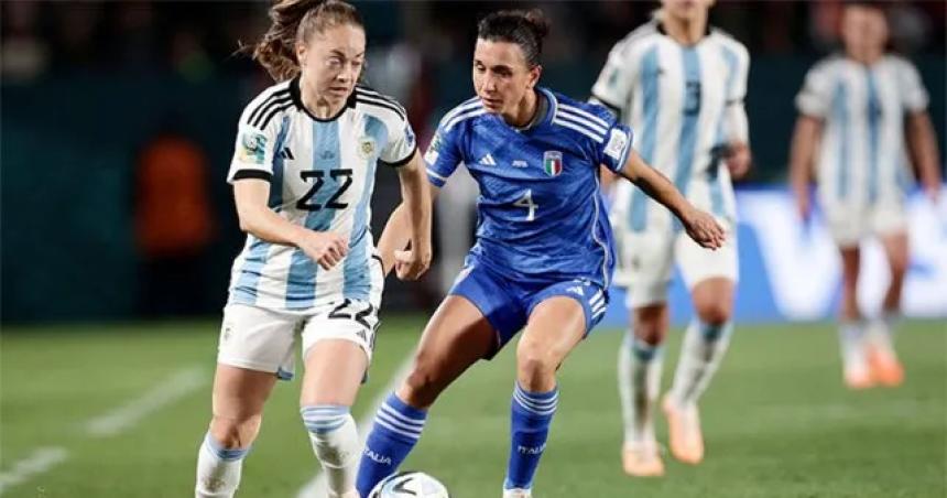 Argentina no pudo con Italia y perdioacute 1 a 0 en el debut