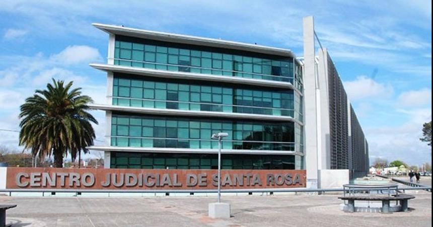 Condenaron a 8 antildeos a un padrastro por abuso 