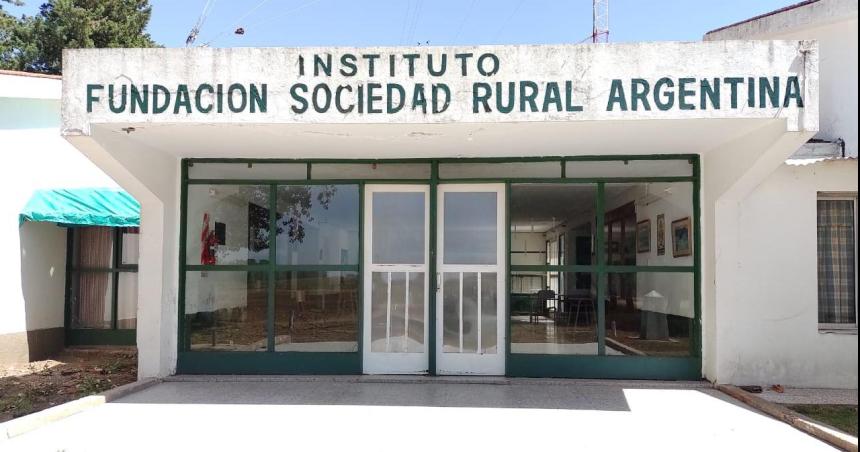 El Colegio Agropecuario de Realicoacute suspendioacute las clases por falta de gas 