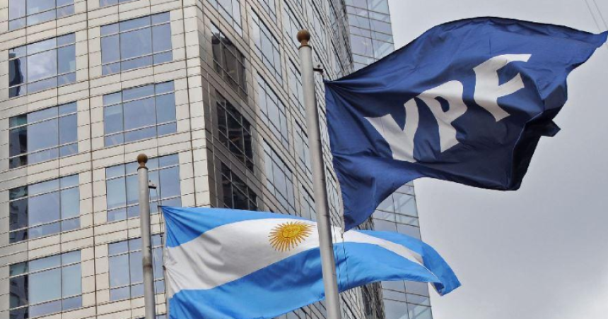 Argentina pagaraacute 4920 millones de doacutelares por la estatizacioacuten de YPF