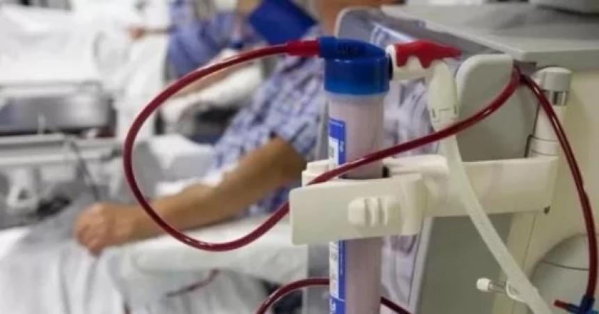 Advierten por la falta de insumos meacutedicos para diaacutelisis