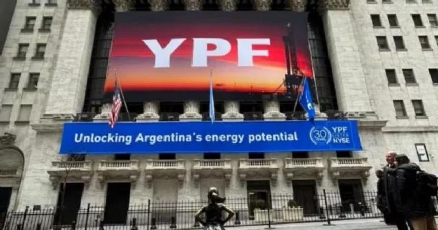La segunda jornada del juicio por YPF terminoacute en un escaacutendalo en Nueva York