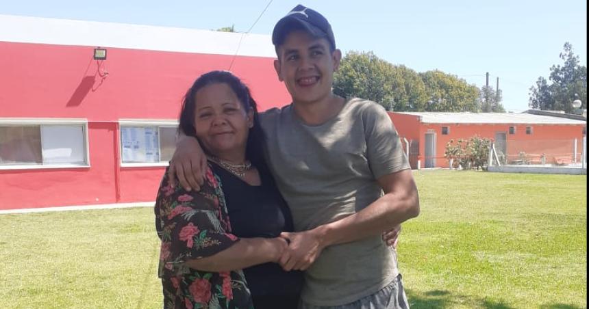 La familia paterna del nene golpeado que llamoacute a la policiacutea reclama su tenencia