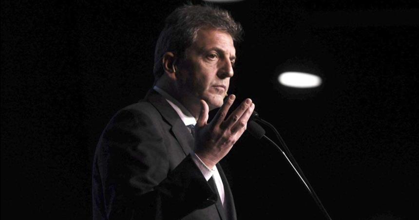Massa anunciaraacute suma fija y mejoras en jubilaciones y ganancias despueacutes de las PASO