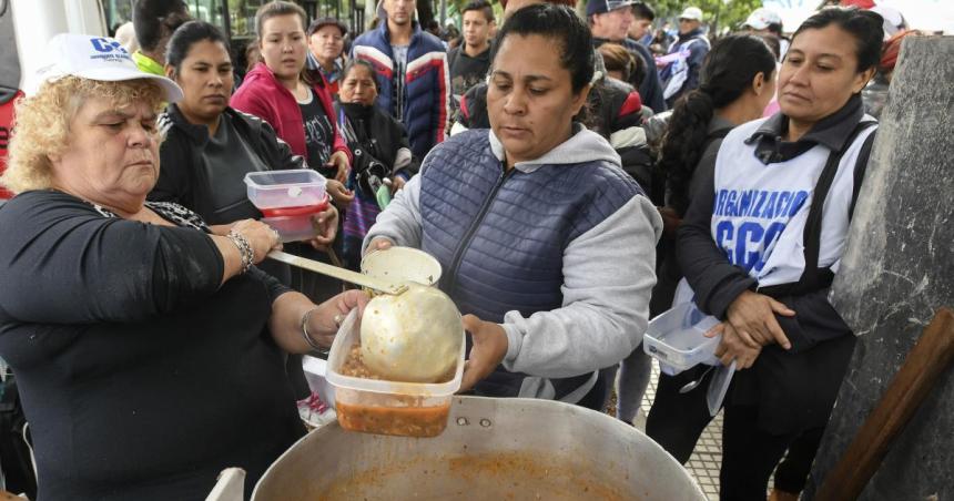 Aumenta la pobreza a pesar de que crece el empleo