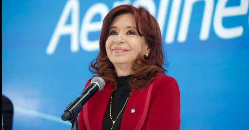 Cristina Kirchner volvioacute a embestir contra Macri- Maacutes mafioso no se consigue