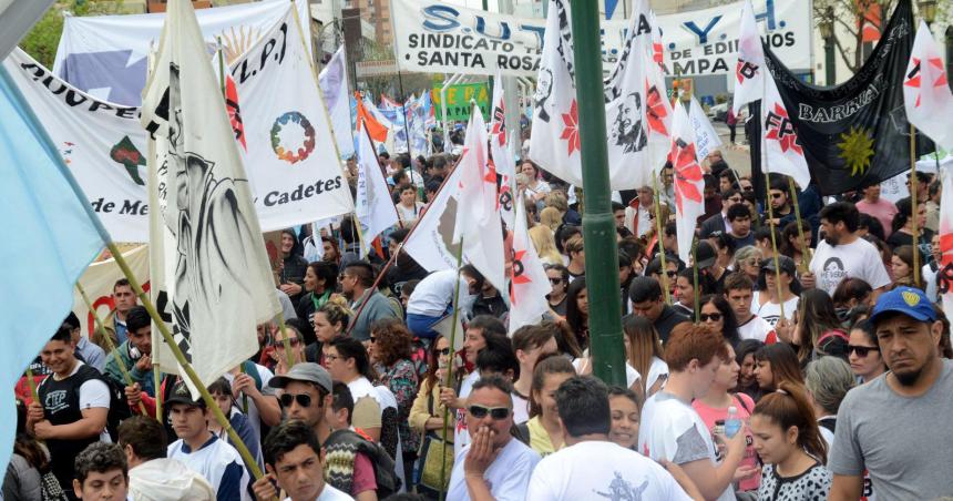 No se puede volver a tener un gobierno nacional que aplique poliacuteticas neoliberales