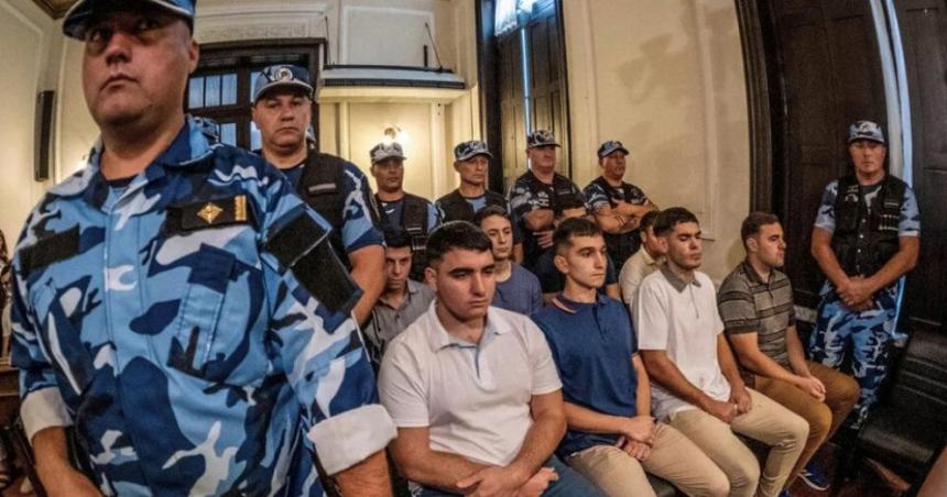 Los rugbiers salen de la caacutercel para una audiencia de apelacioacuten