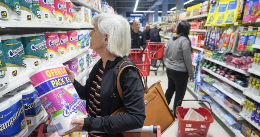 La inflacioacuten de julio fue de 63-en-porciento- y la del uacuteltimo antildeo llegoacute al 1134-en-porciento- 
