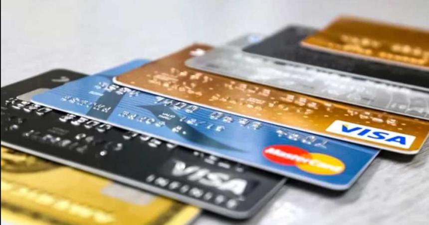 Doacutelar tarjeta- cuaacutento es el nuevo tipo de cambio para turismo y moneda extranjera