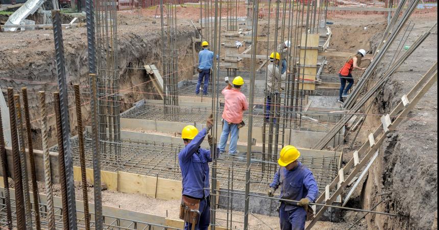Devaluacioacuten- construccioacuten paralizada y otros rubros que arrancan de a poco