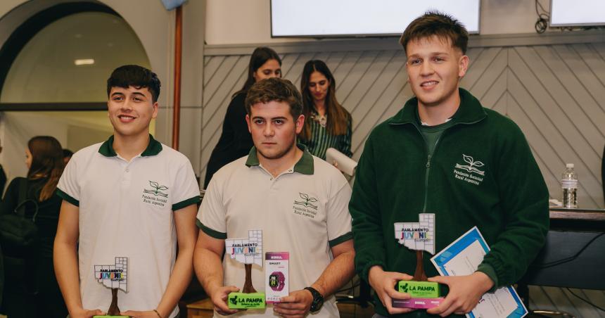 Un proyecto sobre cuidado del ambiente ganoacute el Parlamento Juvenil 