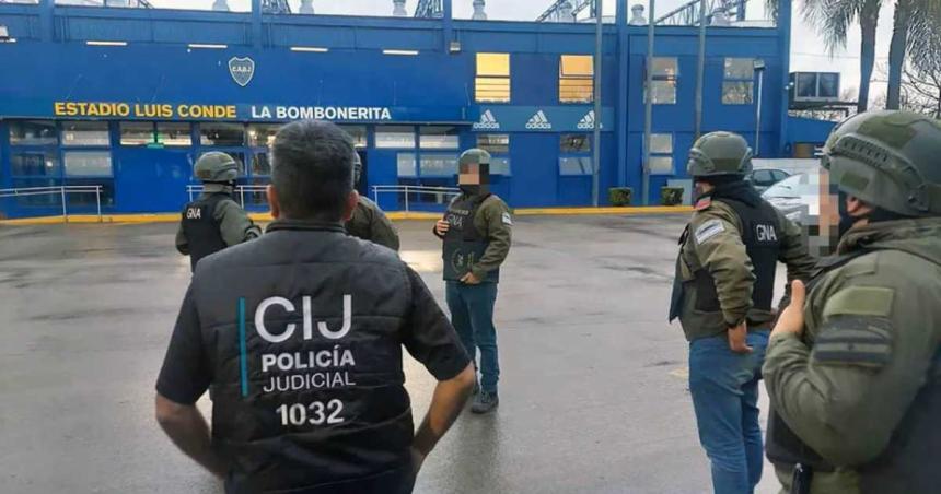 Entradas truchas- allanaron al Bombonera y la casa del hermano de Riquelme
