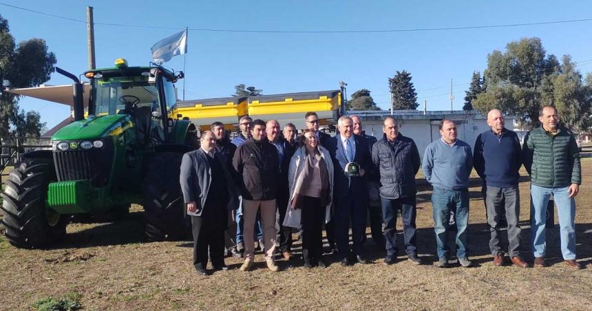 El embajador de EEUU visitoacute la Agriacutecola y siguioacute con su tour por Santa Rosa