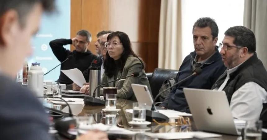 Gobierno prepara anuncios para la industria y el campo