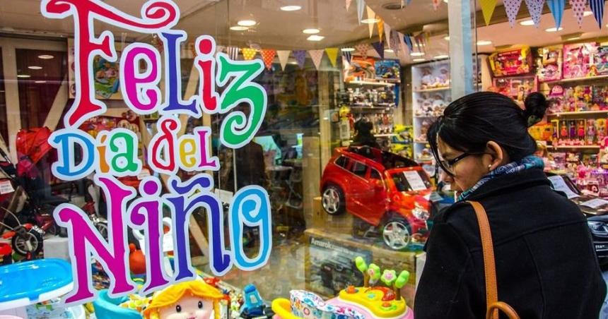 Las ventas por el Diacutea de las Infancias fueron iguales al antildeo pasado