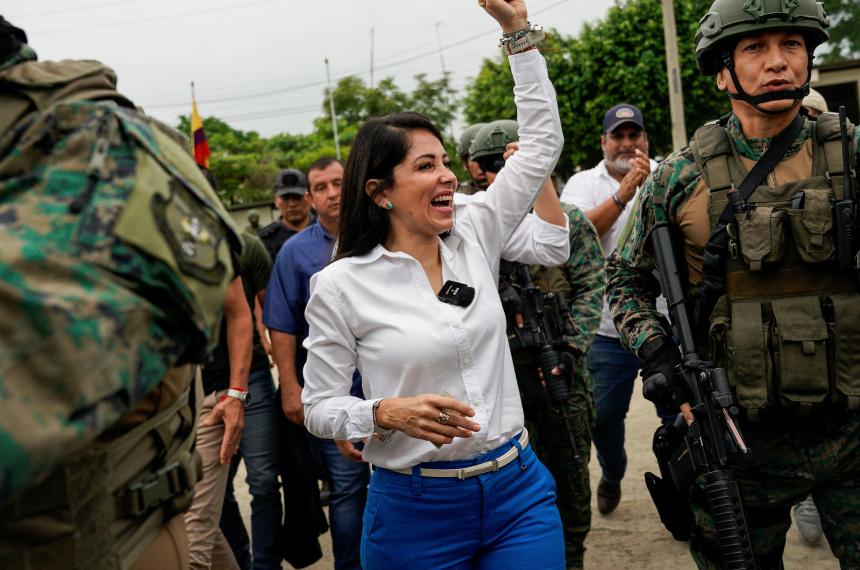 Ecuador- ganoacute la candidata de Correa pero habraacute segunda vuelta