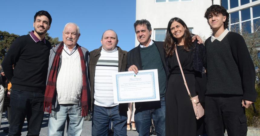 El Tribunal Electoral entregoacute diplomas a las autoridades electas 