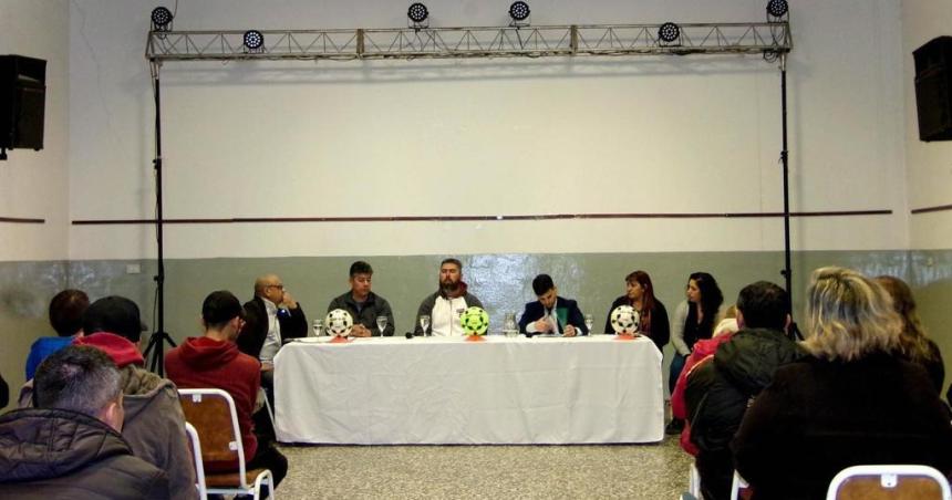 Revisioacuten de contratos en Toay