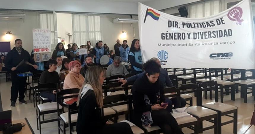 ATE reclama abrir una mesa de negociacioacuten por el conflicto en Geacutenero