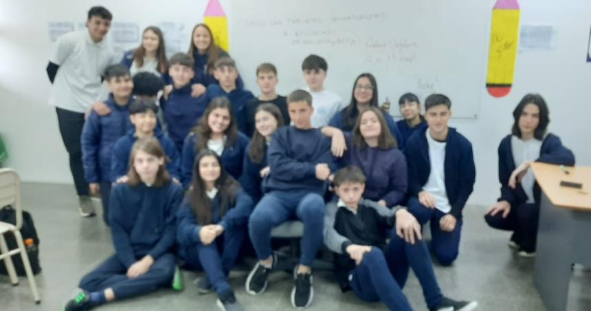 Estudiantes pampeanos crearon un juego para que los adolescentes expresen emociones