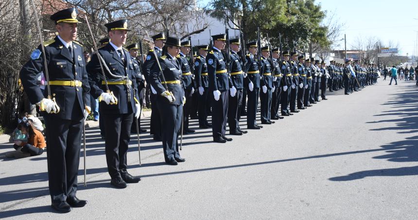 Conmemoraron el 137deg aniversario de la Policiacutea de La Pampa