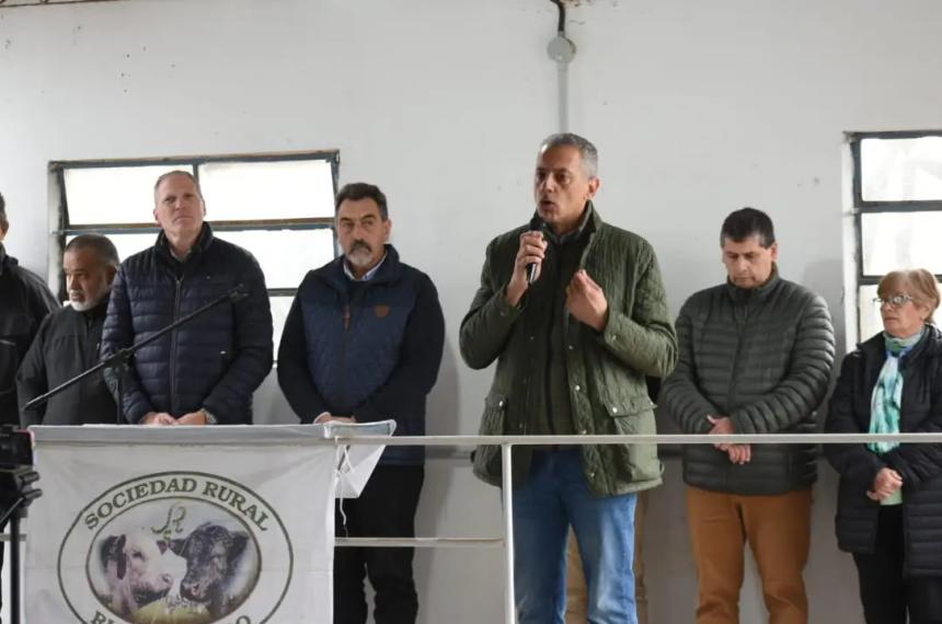 Criacuteticas de Riacuteo Negro a la postura pampeana por la barrera sanitaria 