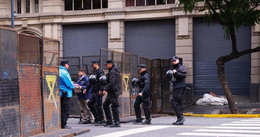 Vallaron la legislatura portentildea por la protesta contra el acto que organizoacute Victoria Villarruel