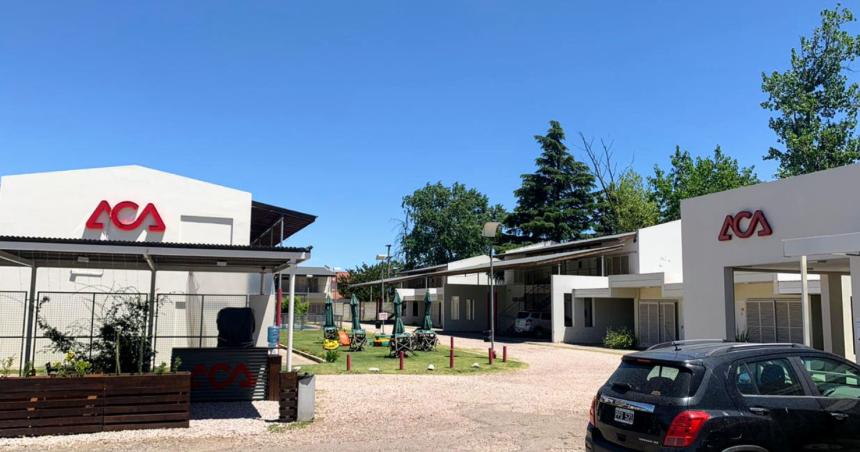 Cayoacute un trabajador de un techo en el complejo de ACA