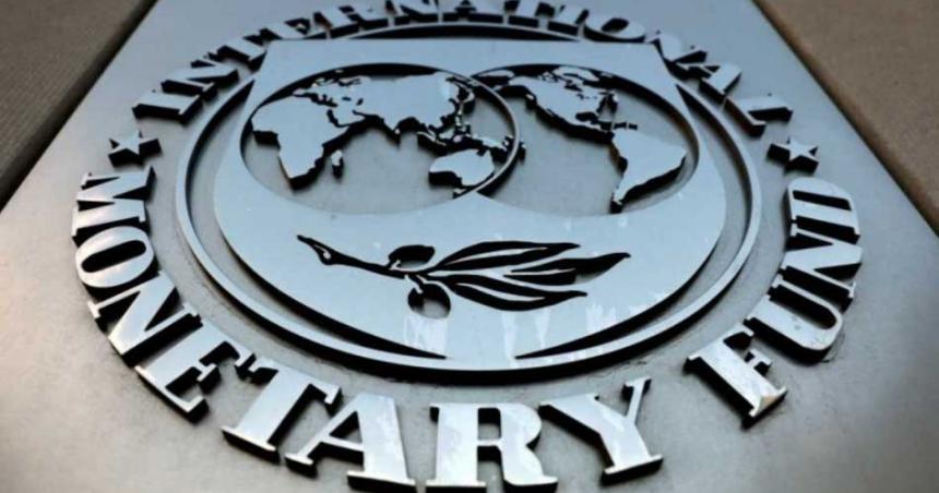 Para el FMI la dolarizacioacuten no sustituye una poliacutetica fiscal sostenible