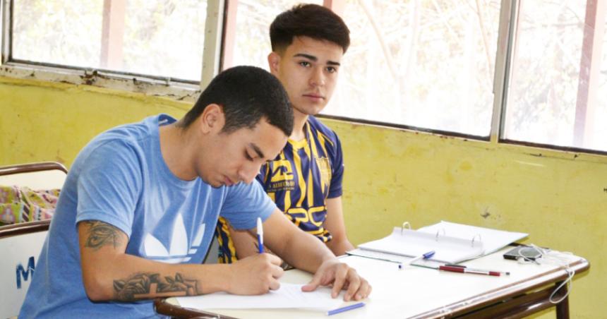 La Pampa tiene el iacutendice maacutes bajo de abandono en el colegio secundario