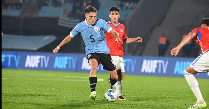Triunfo de Uruguay en el debut de Bielsa