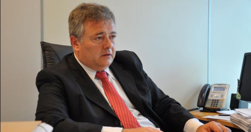 Condenaron a dos chilenos por estafar con una tarjeta de creacutedito