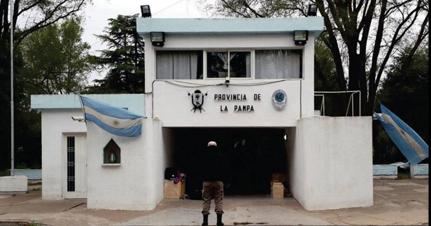 Secuestraron 112000 doacutelares en el Puesto Caminero de Catriloacute
