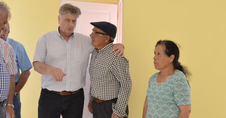 Promulgaron la ley que impide los desalojos en el oeste