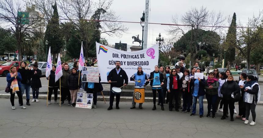 Geacutenero- hubo un acercamiento y suspenden un paro