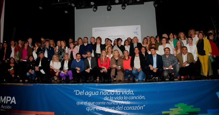 Homenajearon a docentes por su trayectoria 