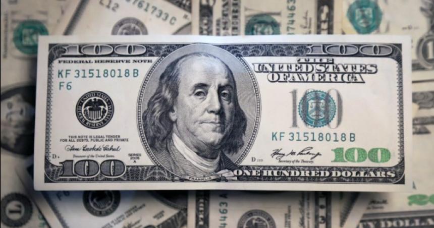 La deuda en doacutelares cayoacute tras la devaluacioacuten- cuaacutento debe Argentina