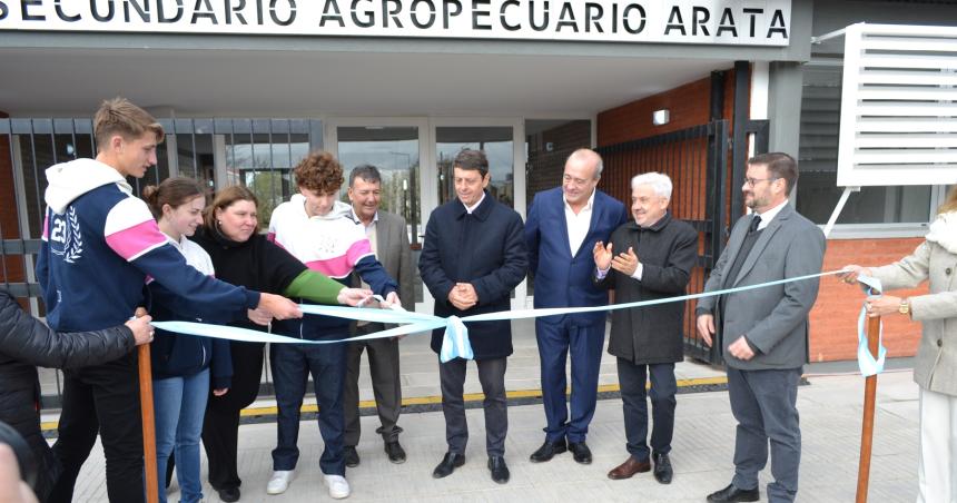 Inauguraron en Arata el edificio del colegio secundario