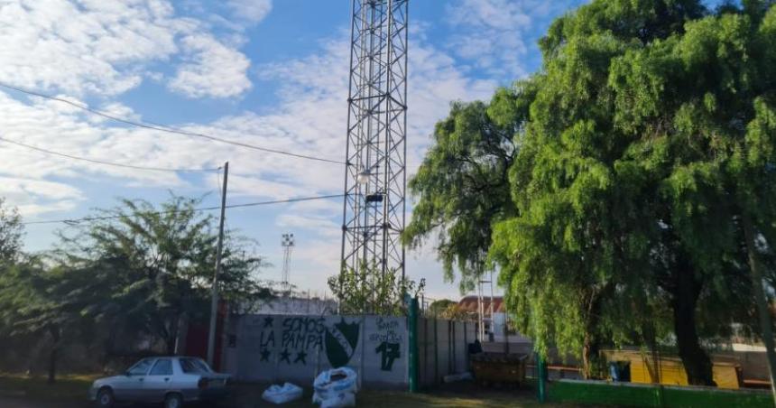 Otro fallo contra la instalacioacuten de una antena en Ferro de Pico