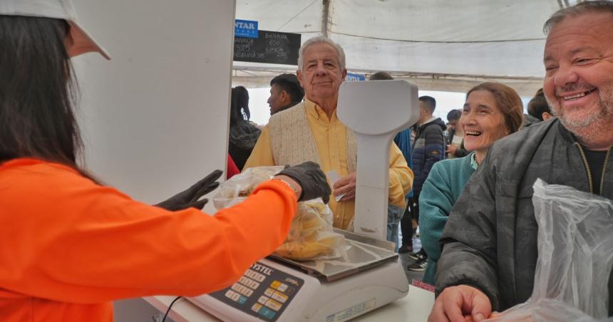 Otra jornada del Mercado Municipal- asado especial a 3190