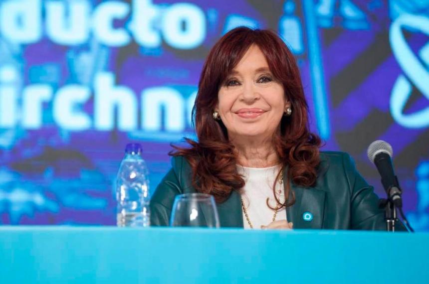 Cristina se mete en la campantildea-  brinda una charla y presenta la reedicioacuten de un libro de Kirchner