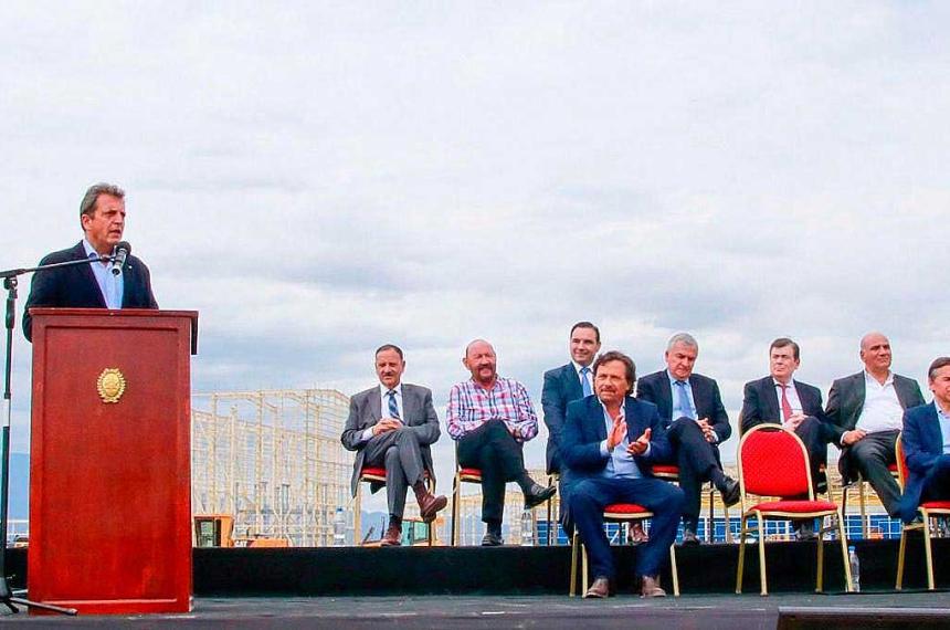 Si se aprueba la adenda al Presupuesto las provincias recibiriacutean 29 billones en 2024