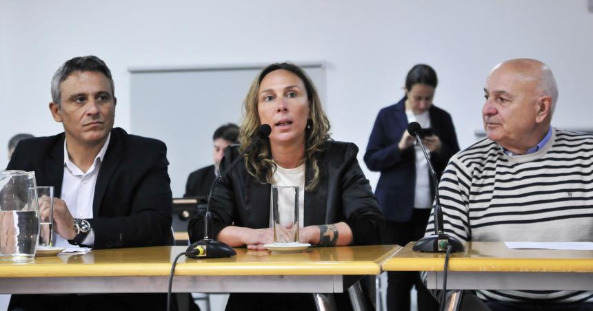 Veroacutenica Campo- Ser la hija de no me parece una criacutetica
