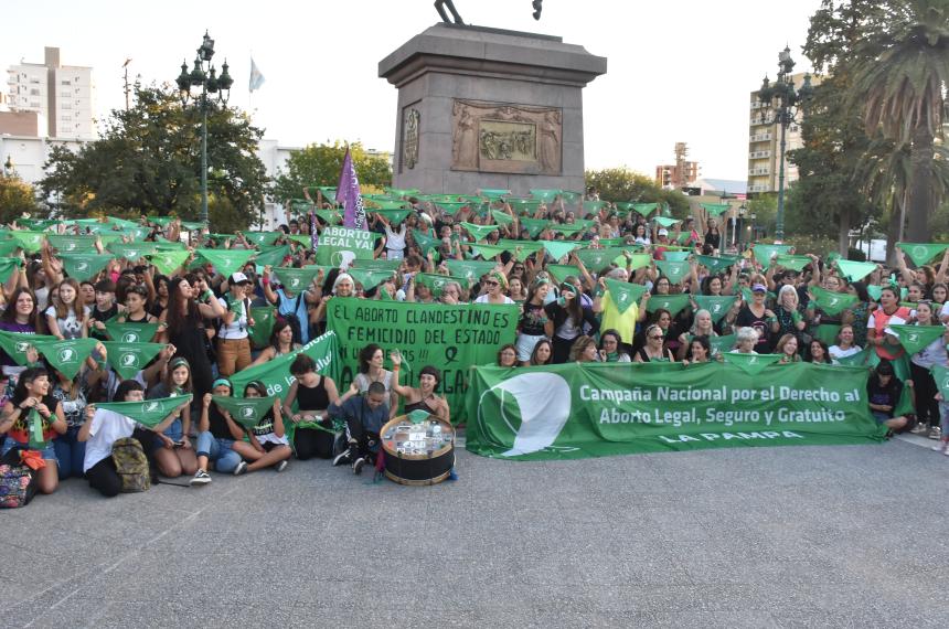 Pantildeuelazo para defender derechos de las mujeres