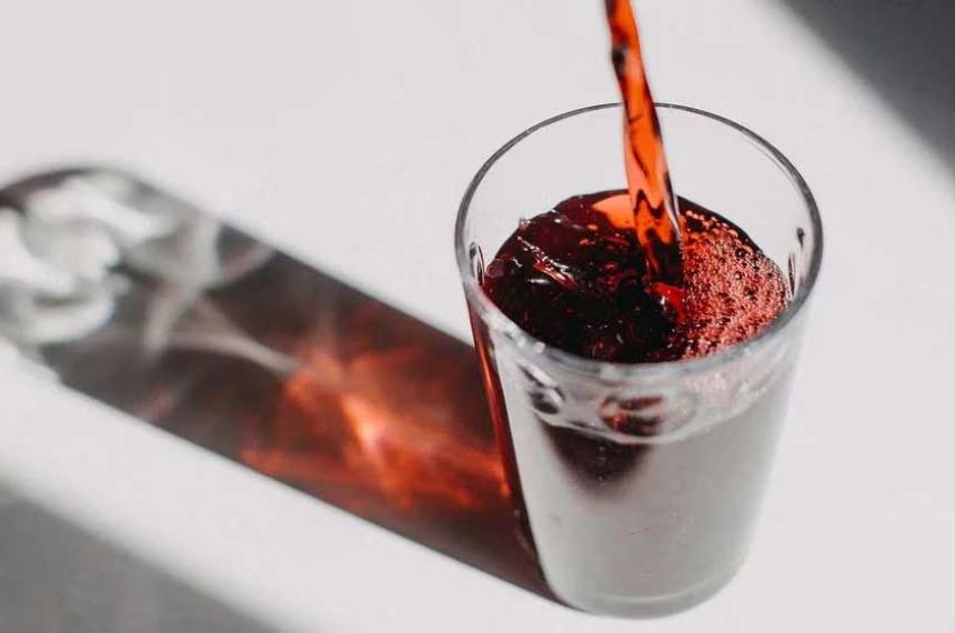 iquestQueacute bebidas tienen cafeiacutena y queacute cantidad contiene cada una