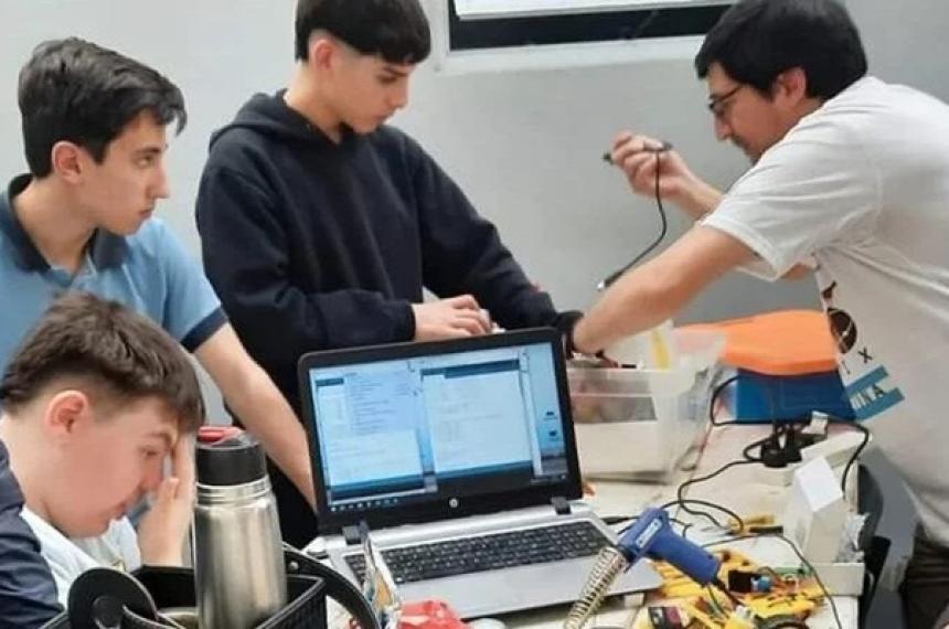 Comienza Infomatrix Argentina en Luiggi