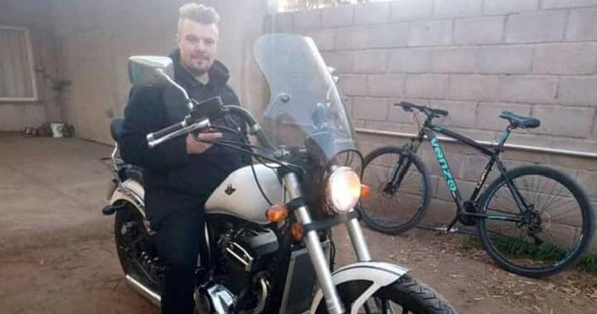 Otro viaje en moto de amigos terminoacute en tragedia- murioacute un joven de Winifreda