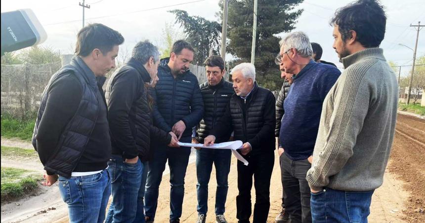 Di Naacutepoli y Rauschenberger recorrieron la obra de la calle Stieben