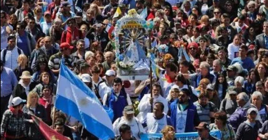 Se realiza la 49deg Peregrinacioacuten Juvenil a Lujaacuten